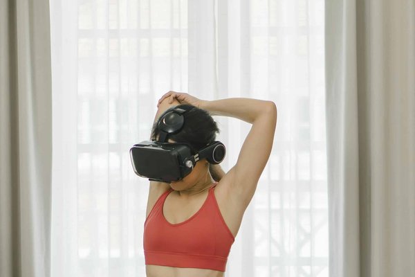 How Can Virtual Reality Enhance Architectural Design and Client Visualization?